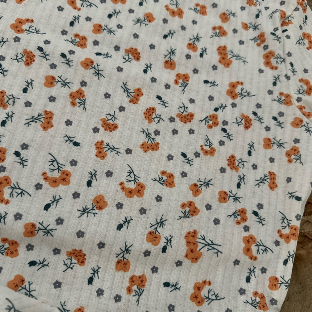 FLORAL KNIT SHORT LOUNGE SET - Picture 4 of 7